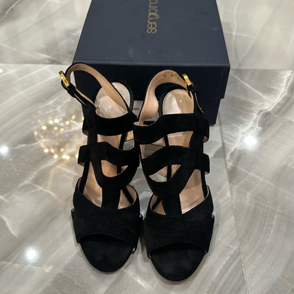 Sergio Rossi black strap sandal. Size 36.5